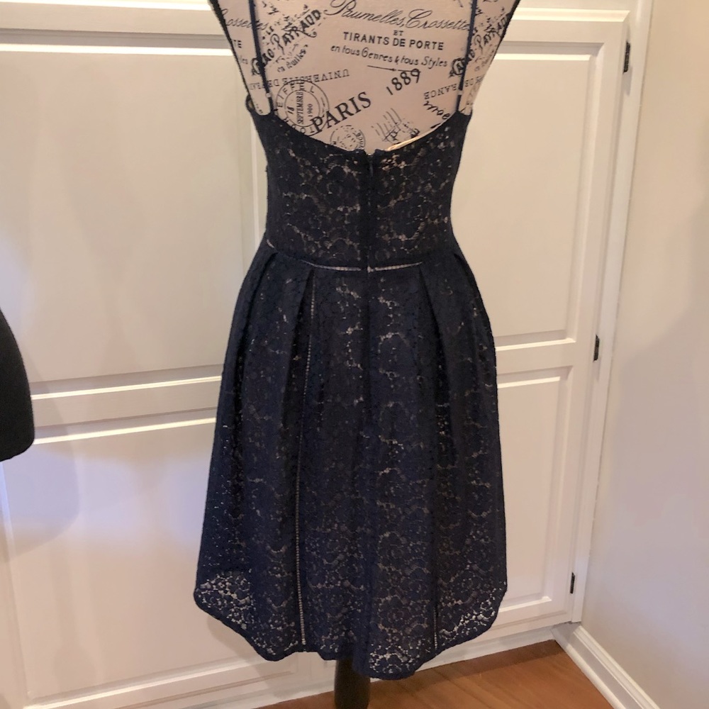 Beautiful and sexy lace dress size 12 - Picture 5 of 13